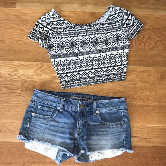 Aztec Print Crop Top - Picture 3 of 4